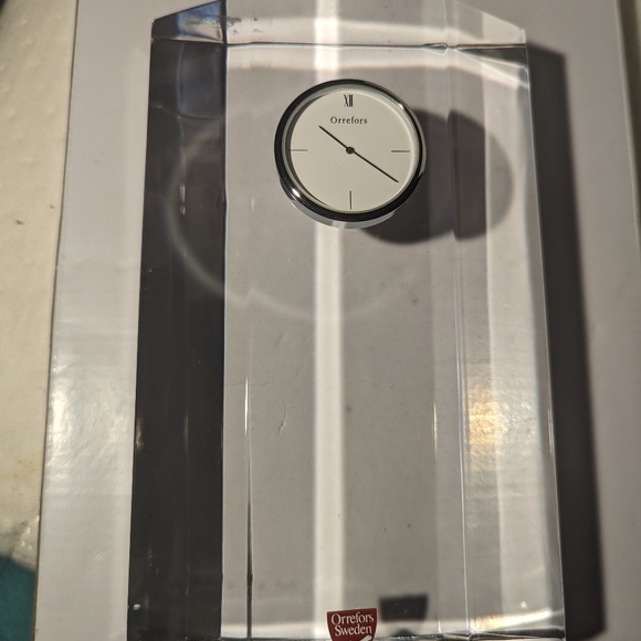 Orrefors Crystal Clock - Picture 6 of 10